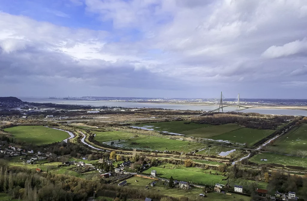 Le pont de Normandie - photographie drone BTP immobilier 