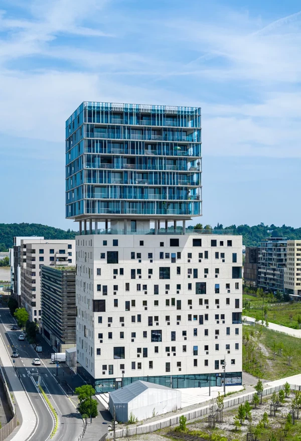 Tour In Nova – Quartier Belcier – Bordeaux – Architecte : Hobo Architecture Tour In Nova – Quartier Belcier – Bordeaux – Architecte : Hobo Architecture